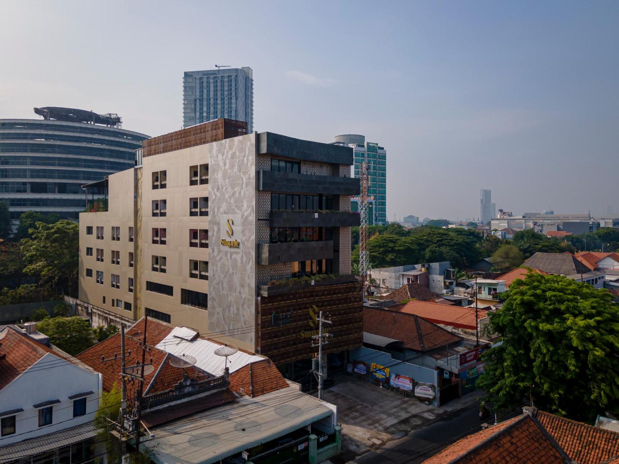 Stay.Vie Hotel Surabaya Exterior photo