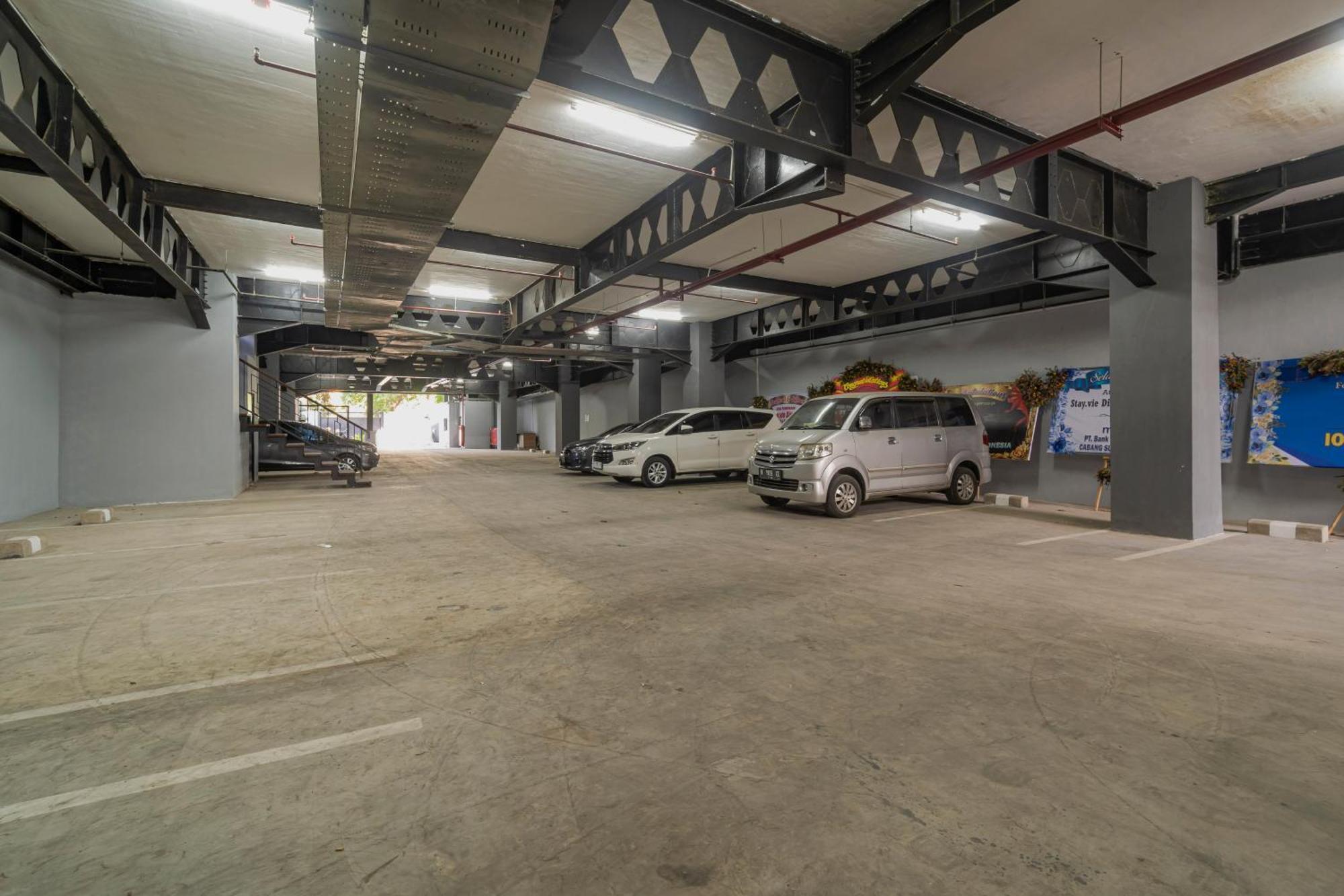Stay.Vie Hotel Surabaya Exterior photo