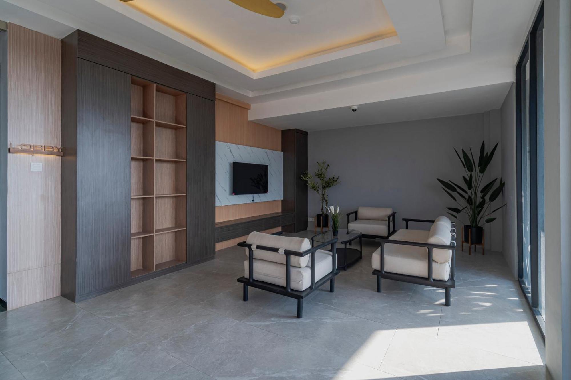 Stay.Vie Hotel Surabaya Exterior photo